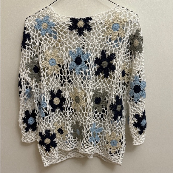 NWT Charlie B Crochet Floral Knit Top Boho Festival Beach Cover Up Size XS - Picture 4 of 4